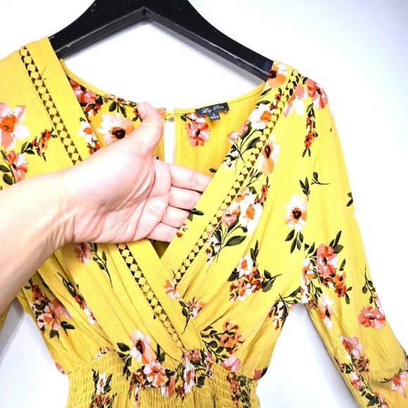 Lily Rose Long Sleeve Yellow Floral V-Neck Romper Size Small - Picture 6 of 8